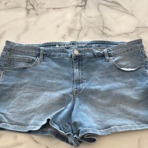 Reitmans Light Blue Denim Jean Shorts